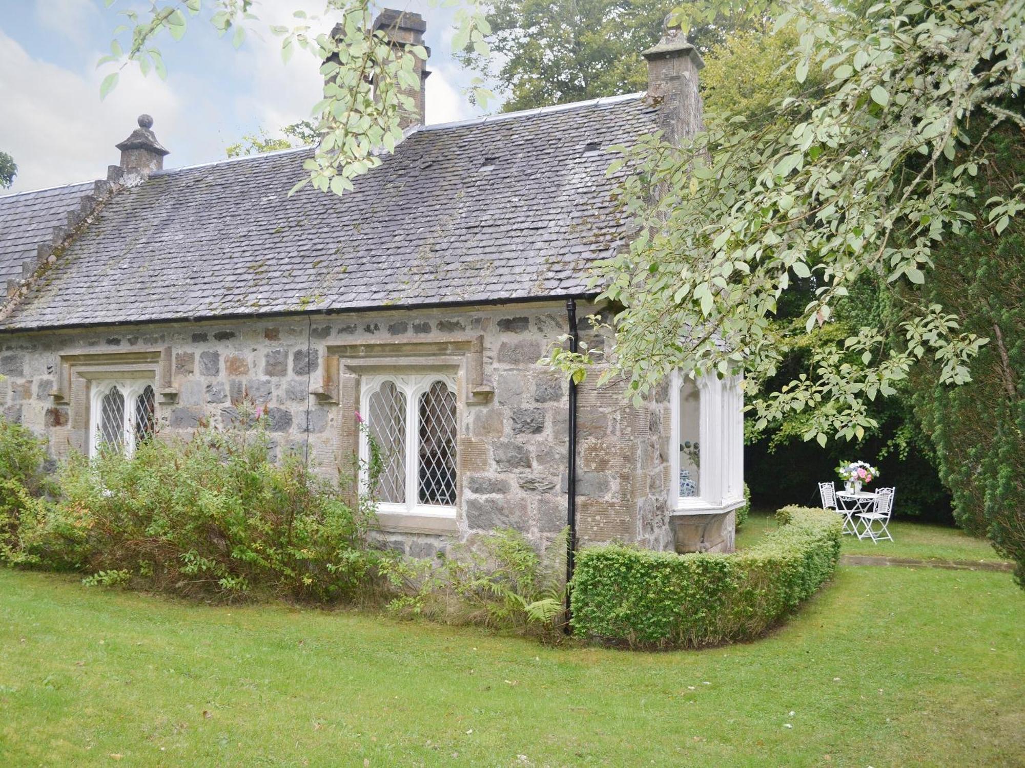 Duffs Lodge - Beaufort Estate Belladrum エクステリア 写真