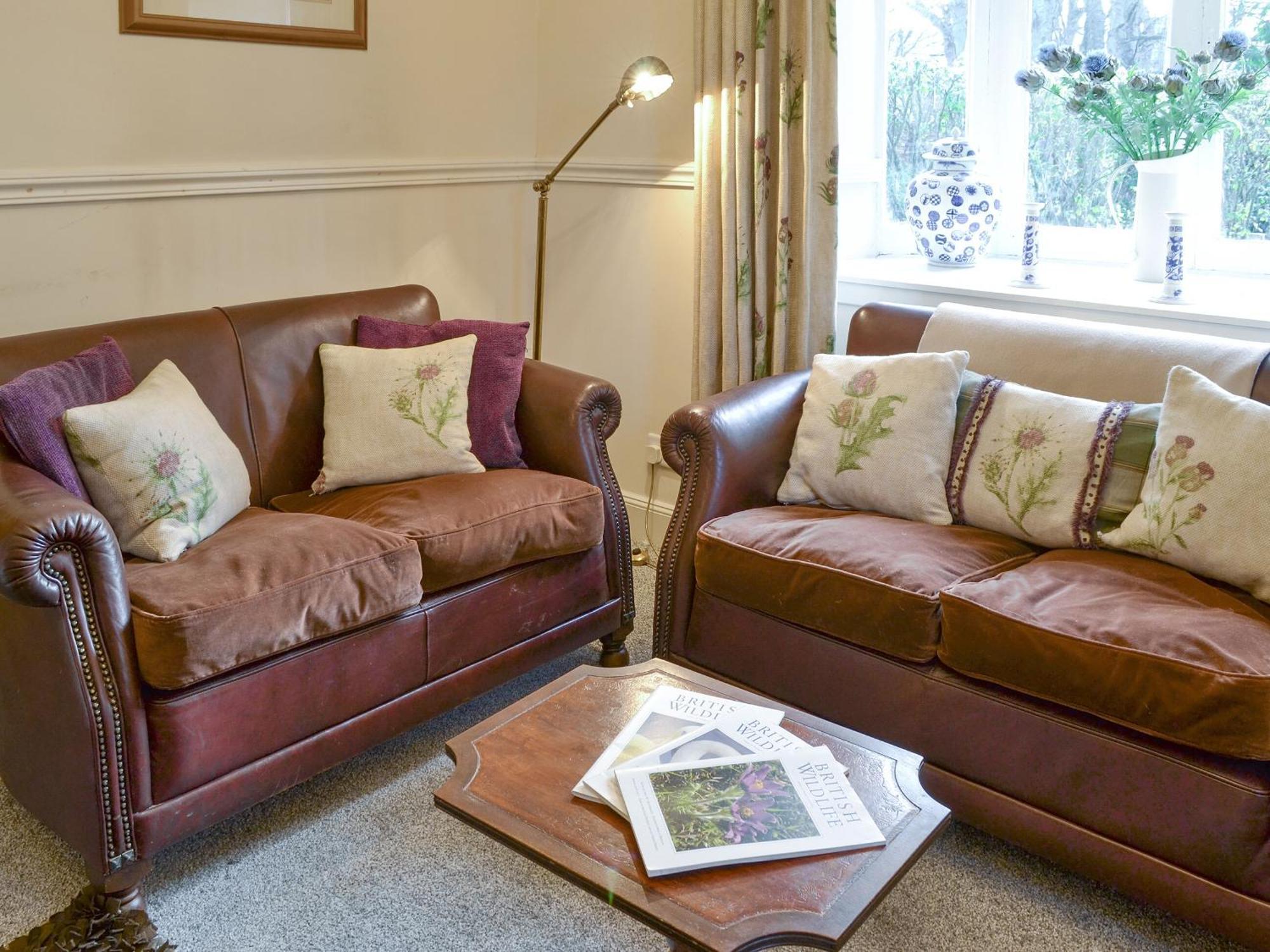 Duffs Lodge - Beaufort Estate Belladrum エクステリア 写真